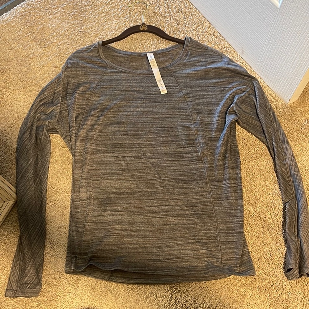 Lululemon long sleeve shirt